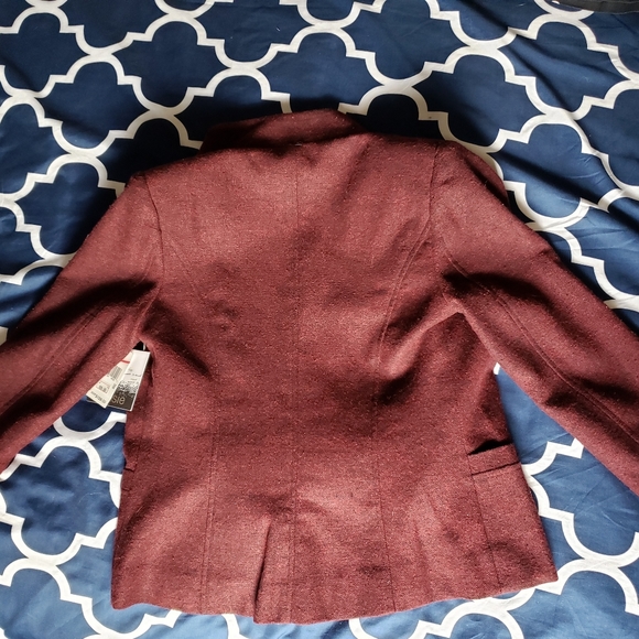 Kensie fitted cropped zipper jacket. 3/4 sleeve. - Picture 3 of 6